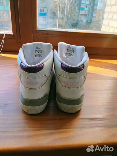 Кроссовки женские Адидас