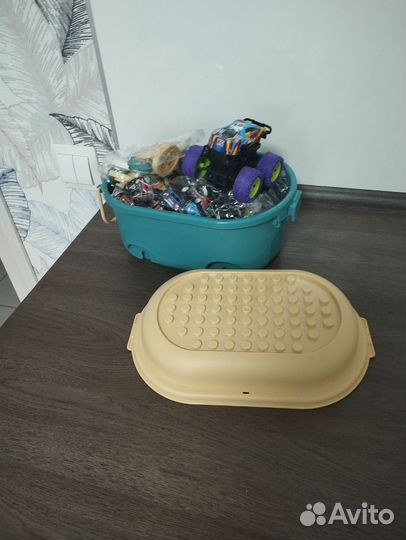 Набор машинок новый