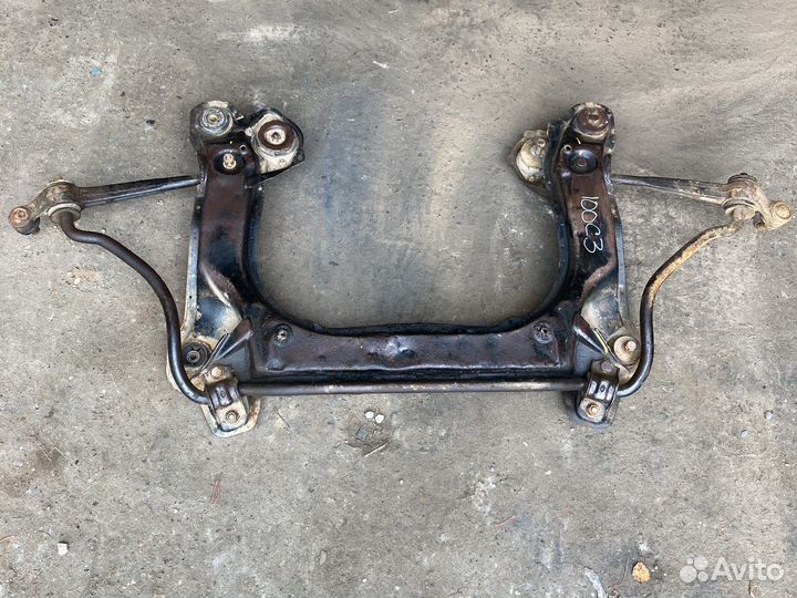 Подрамник ауди 100 с3