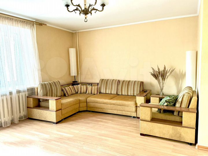 2-к. квартира, 85 м², 3/10 эт.