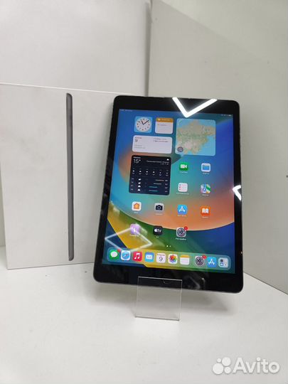 Планшет без SIM-карты Apple iPad (2021) 10.2 Wi-Fi