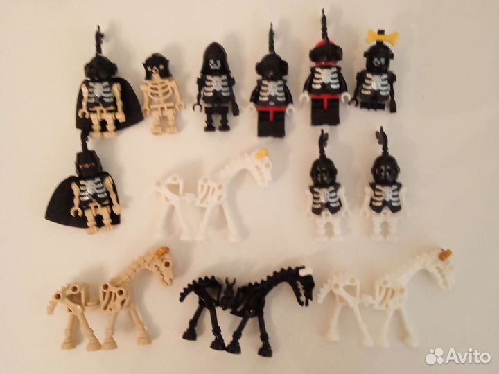 Lego castle скелеты (не оригинал)