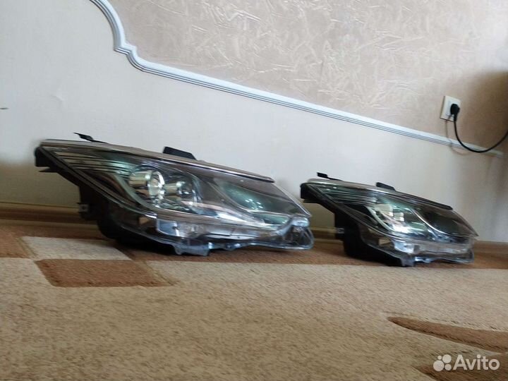 Toyota Camry v 55 Фары 2-х линзованые LED (R)