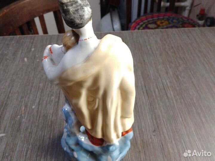 Статуэтка фарфор Майская ночь