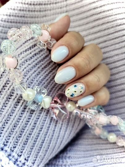 Модель на маникюр