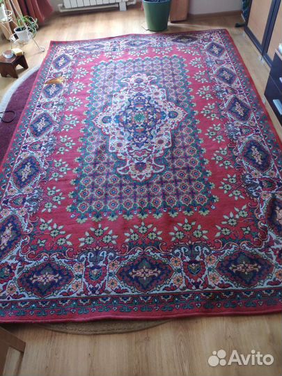 Ковер шерстяной