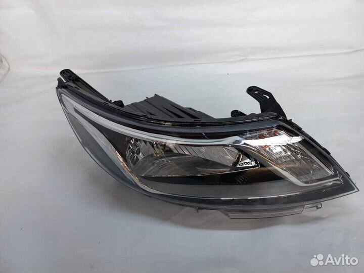 Фара передняя Kia Rio 3 правая