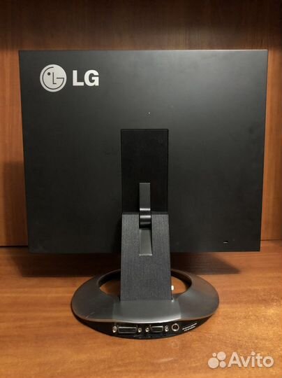 Неисправный монитор LG