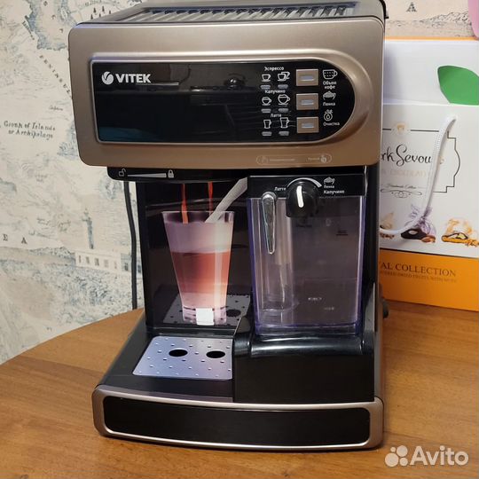 Кофемашина рожковая vitek