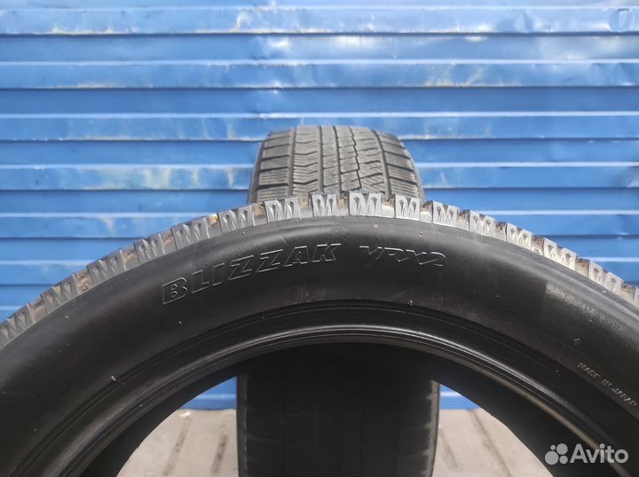 Bridgestone Blizzak VRX2 225/50 R18 95Q