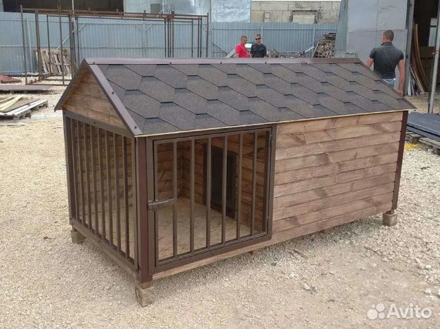 Утеплённая будка с террасой