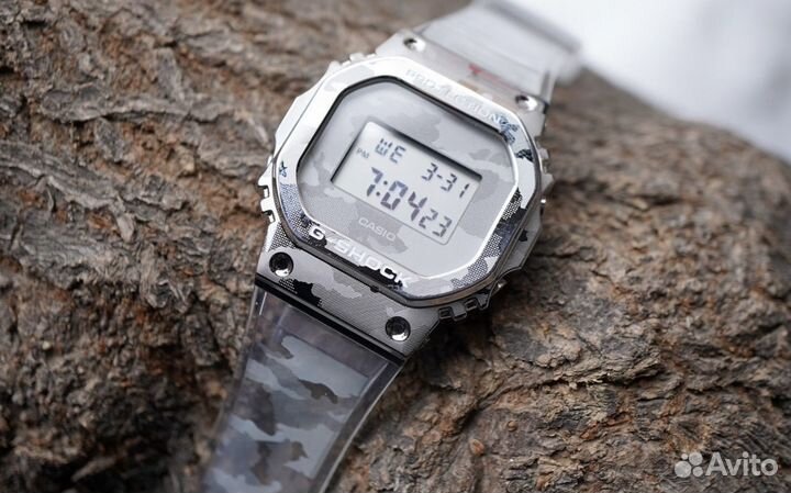 Часы Casio G-Shock GM-5600SCM-1