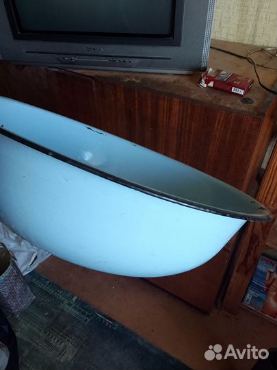 Эмалированный таз