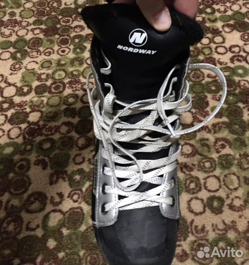 Продам коньки