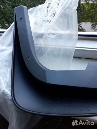 Брызговик KIA Sorento зад.лев. 868413E510