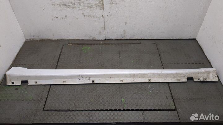 Накладка на порог Genesis G80, 2018