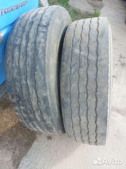 Продам резину на прицеп 275/70 R22