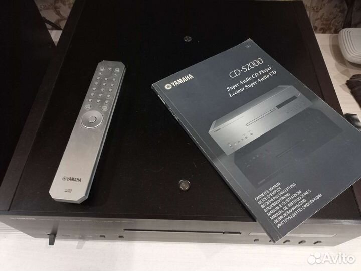 CD проигрыватель Yamaha CD-S 2000