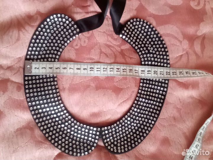 Воротник со стразами новый на девочку