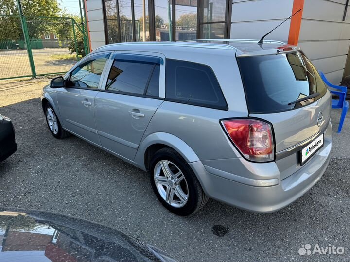 Opel Astra 1.8 МТ, 2010, 155 000 км