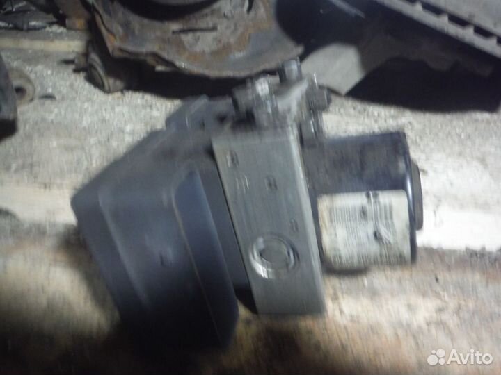 Блок абс (насос) peugeot 207