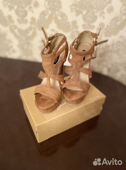 Босоножки женские Кира Пластинина 37-й размер