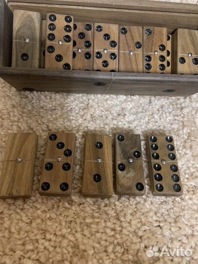 Домино из дерева Доминикана