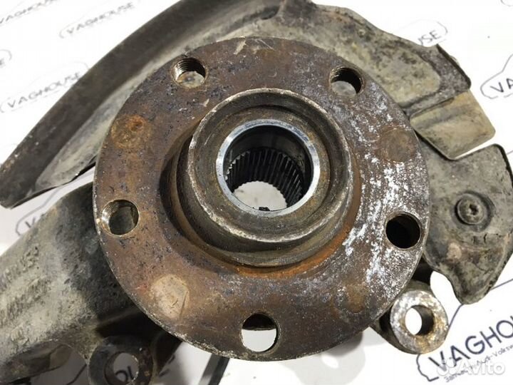 Кулак поворотный передний правый Audi A6 C5