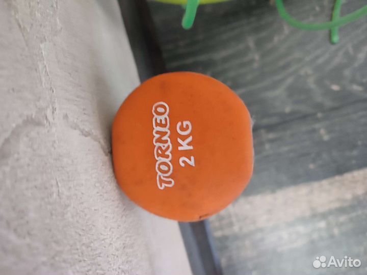 Тренажер и гантели