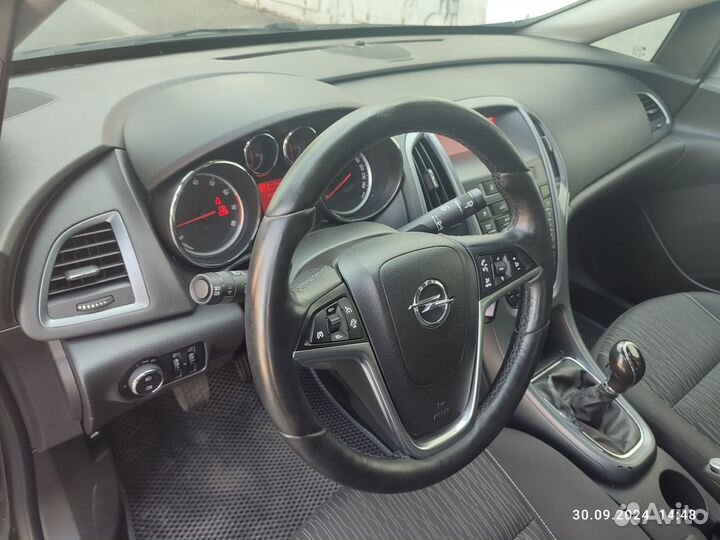 Opel Astra 1.6 МТ, 2012, 248 000 км