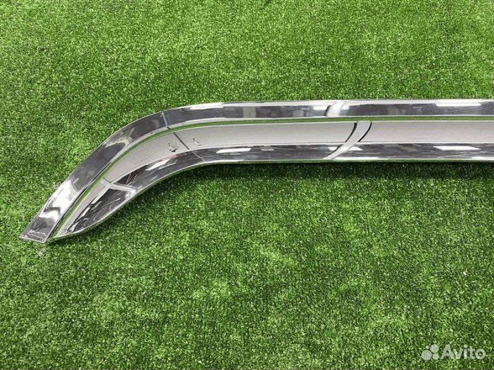 Ветровик передний левый Isuzu Elf 4HF1 2005