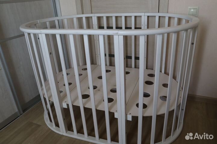 Кровать детская 2 в 1 с маятником