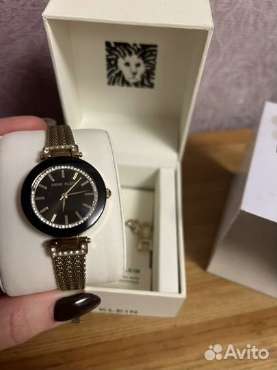 Часы женские anne klein