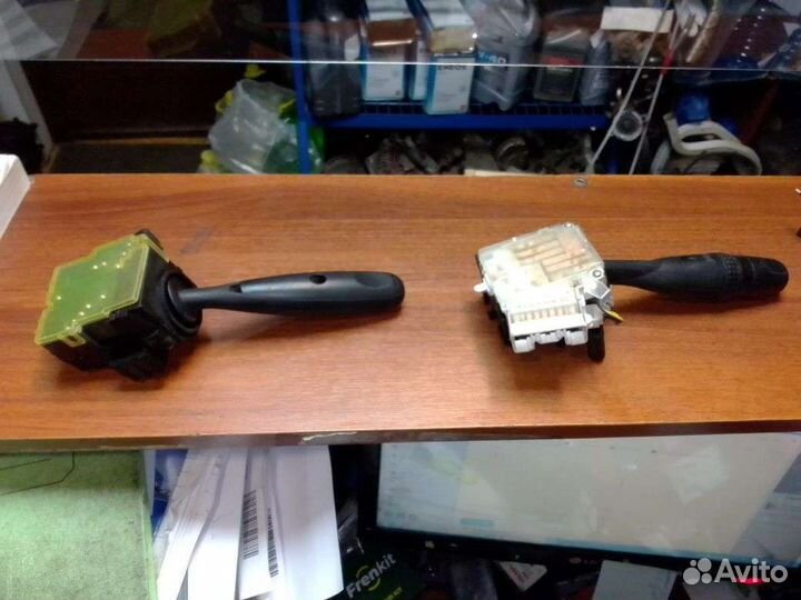 Переключатель света, омывателя подрулевой Фав В5