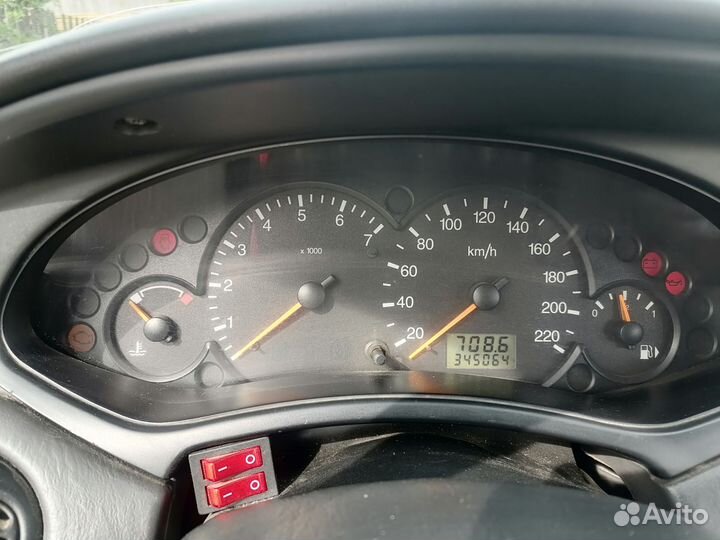 Ford Focus 1.8 МТ, 2000, 345 064 км
