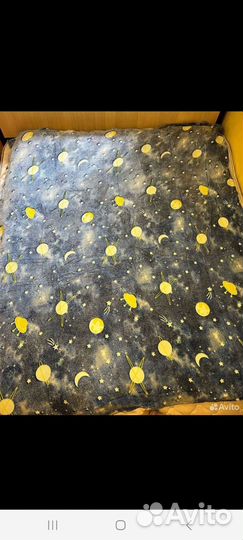 Пледы и покрывало новое