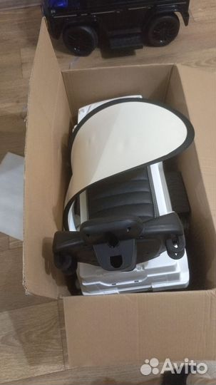 Детская машина каталка с ручкой