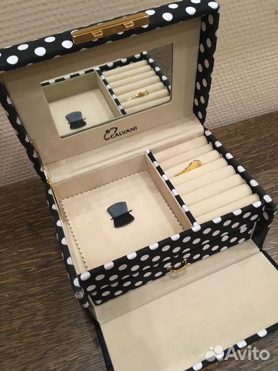 Шкатулка для ювелирных украшений calvani новая