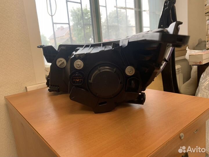 Фара правая с корректором Kia Rio 2011-2015