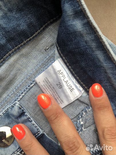Джинсы женские