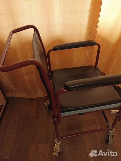 Инвалидное кресло каталка с сан.оснащением