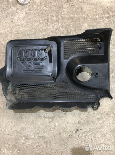 Декоративная накладка двигателя VAG