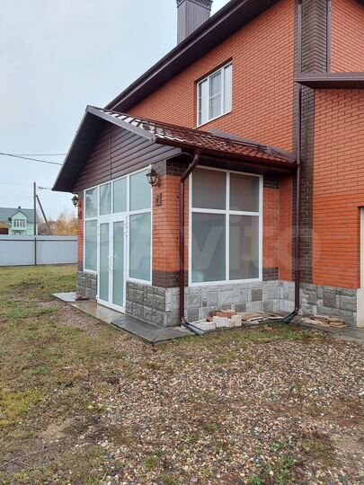 Коттедж 288 м² на участке 10 сот.