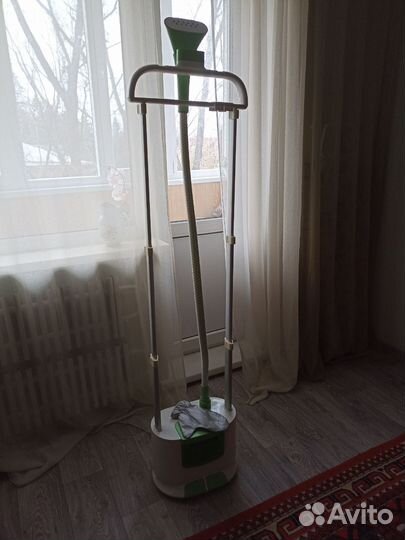 Отпариватель для одежды вертикальный