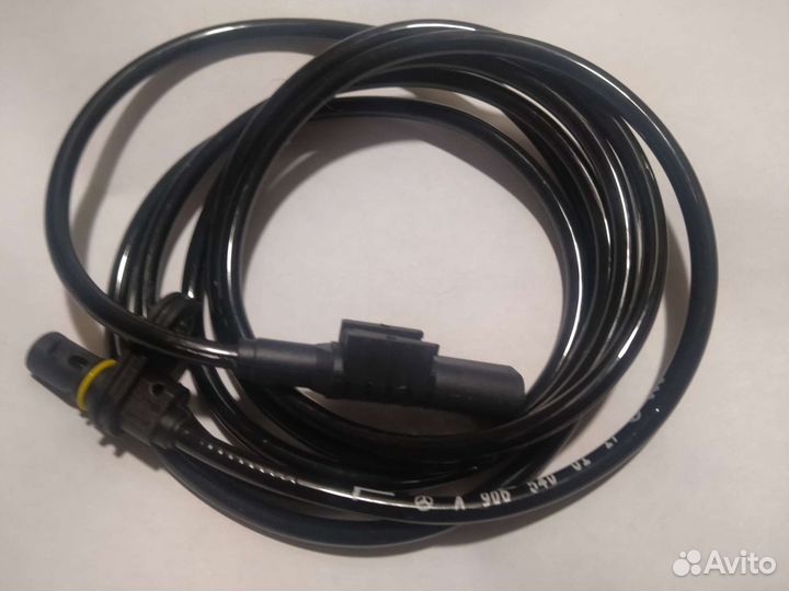 Датчик ABS задний Mercedes Sprinter VW Crafter