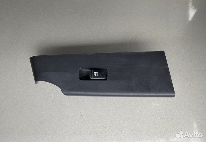Кнопка стеклоподъемника Chevrolet Aveo T 250