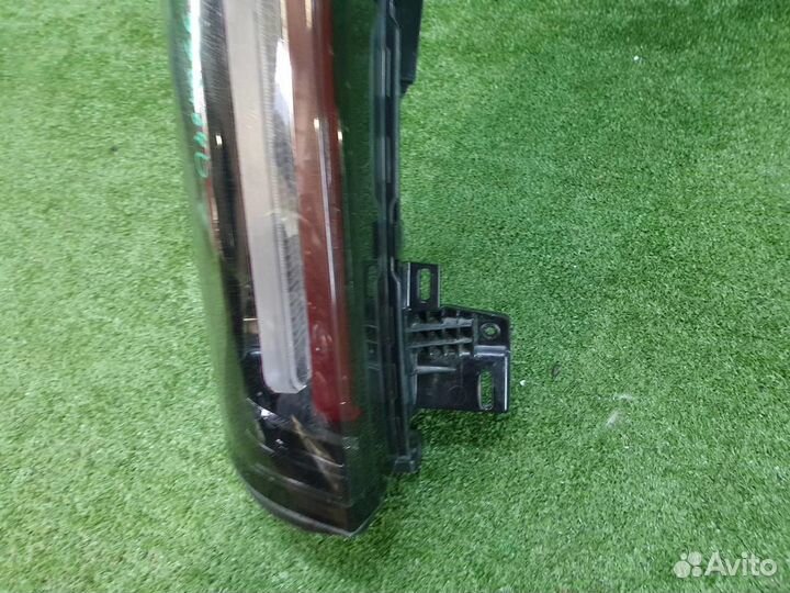 Фонарь задний левый Cadillac Escalade