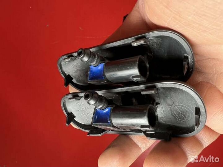 Форсунка стеклоомывателя передняя Skoda Yeti 1.2