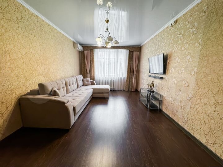 2-к. квартира, 60 м², 2/14 эт.