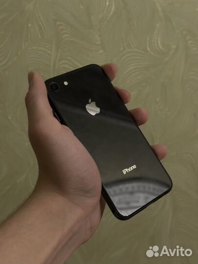 iPhone 8, 64 ГБ